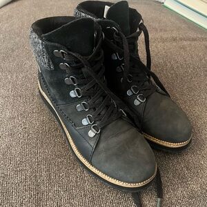 Tom’s Women’s Black Lace-Up Boots